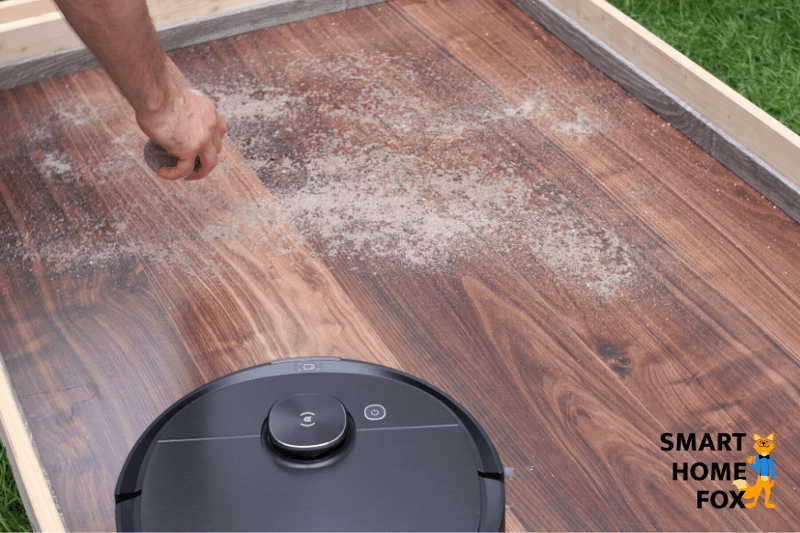 Тест на всасывание песка OZMO T8 AIVI на ламинате